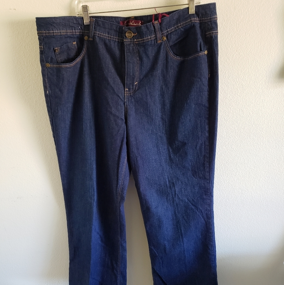 NWT Gloria Vanderbilt Jeans